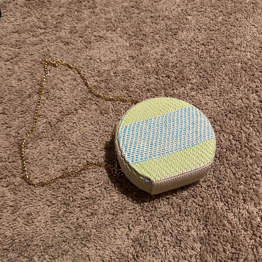 Round Woven Crossbody Bag with Chain Strap